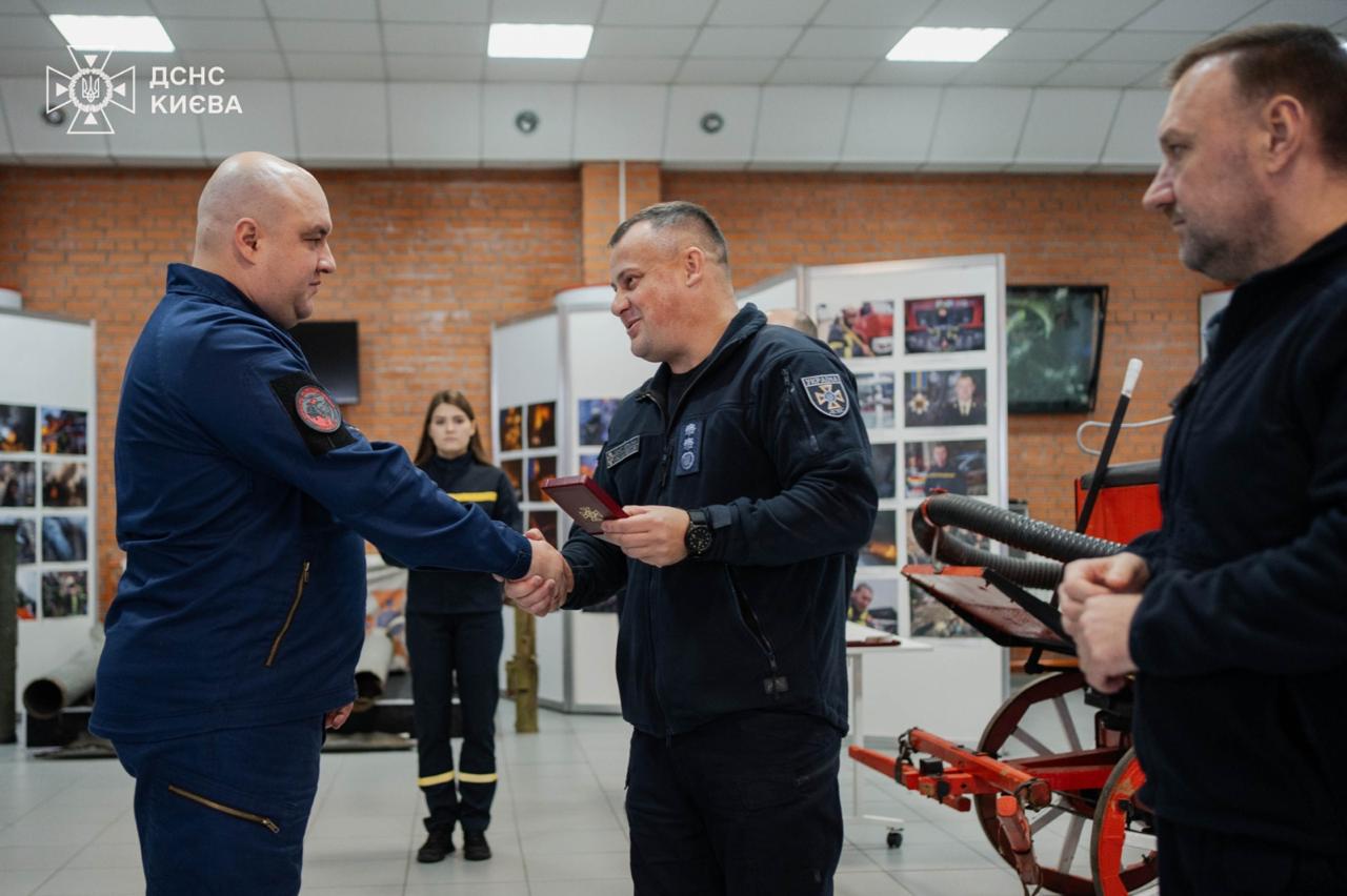 Нагороди рятувальникам та пілотам за ліквідацію наслідків