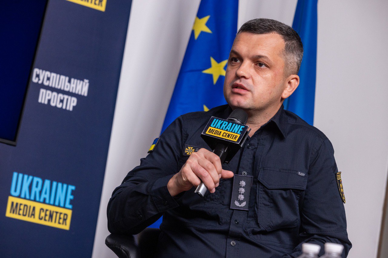 Пошук касетних елементів біля уламків дронів