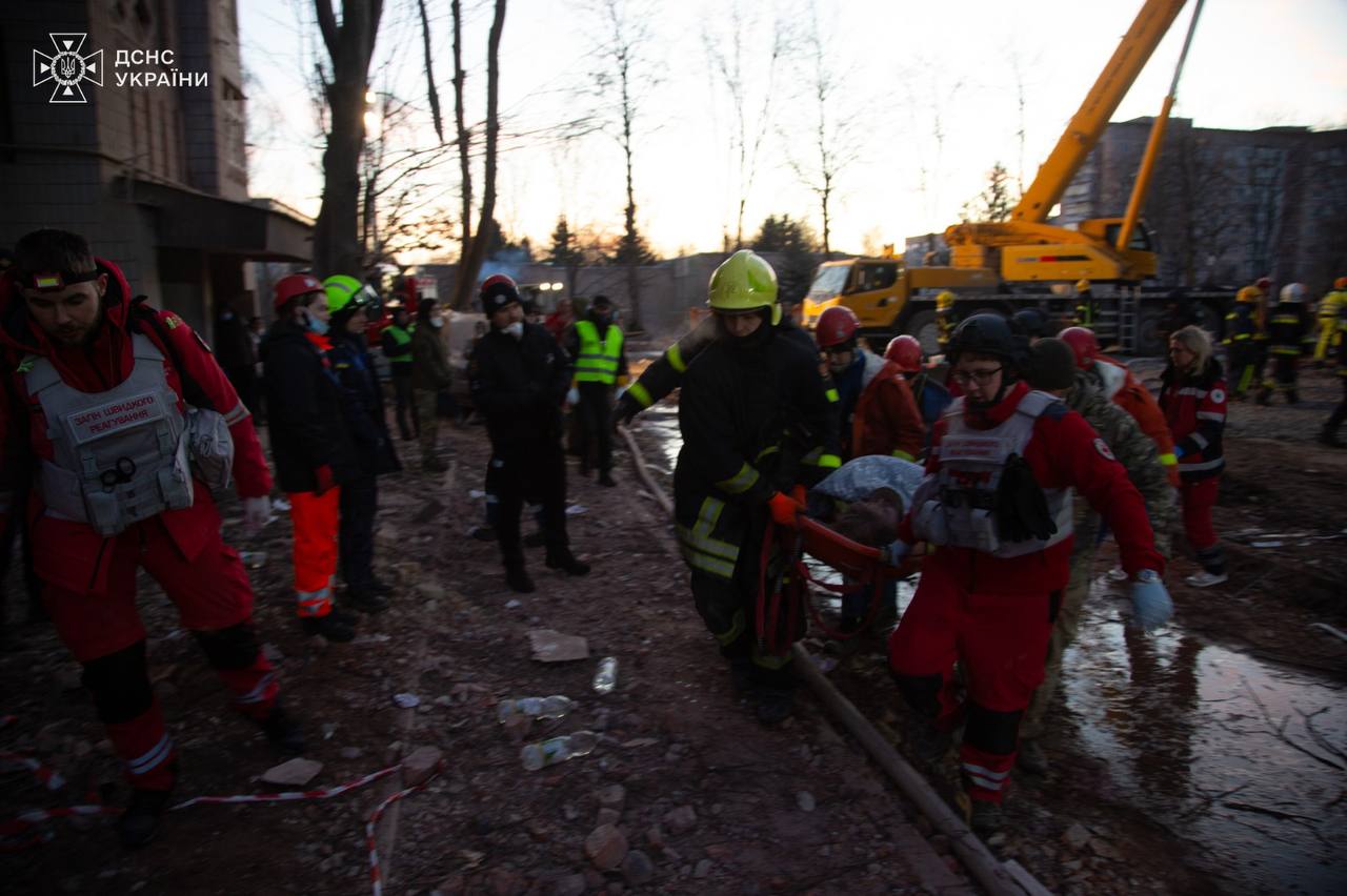 Тернопіль: аварійно-рятувальні роботи після атаки