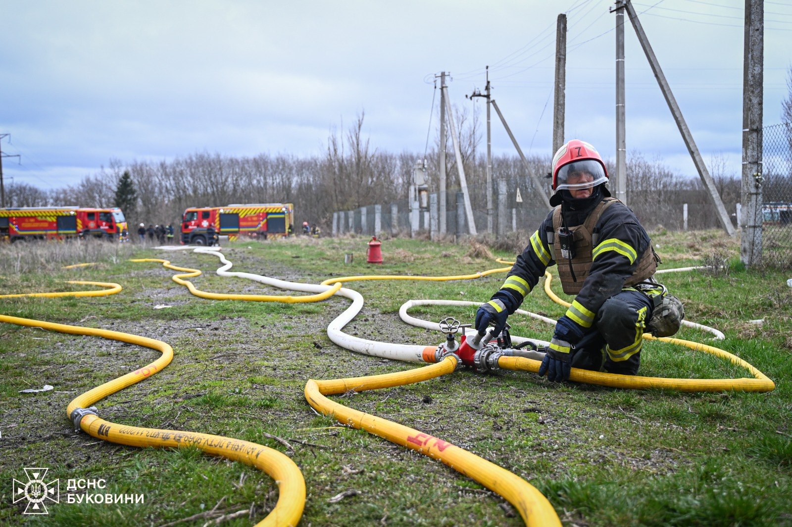Рятувальники ліквідували наслідки російської атаки в Чернівецькій області