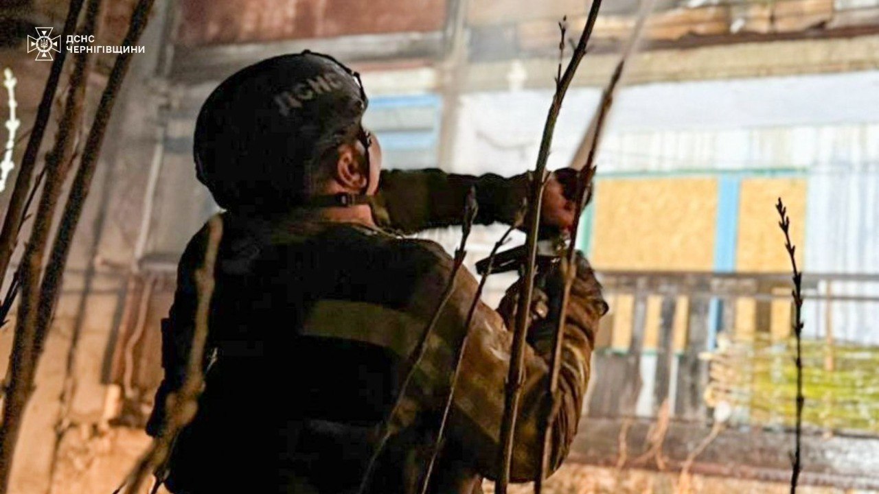 Чернігівщина: пожежі після атак