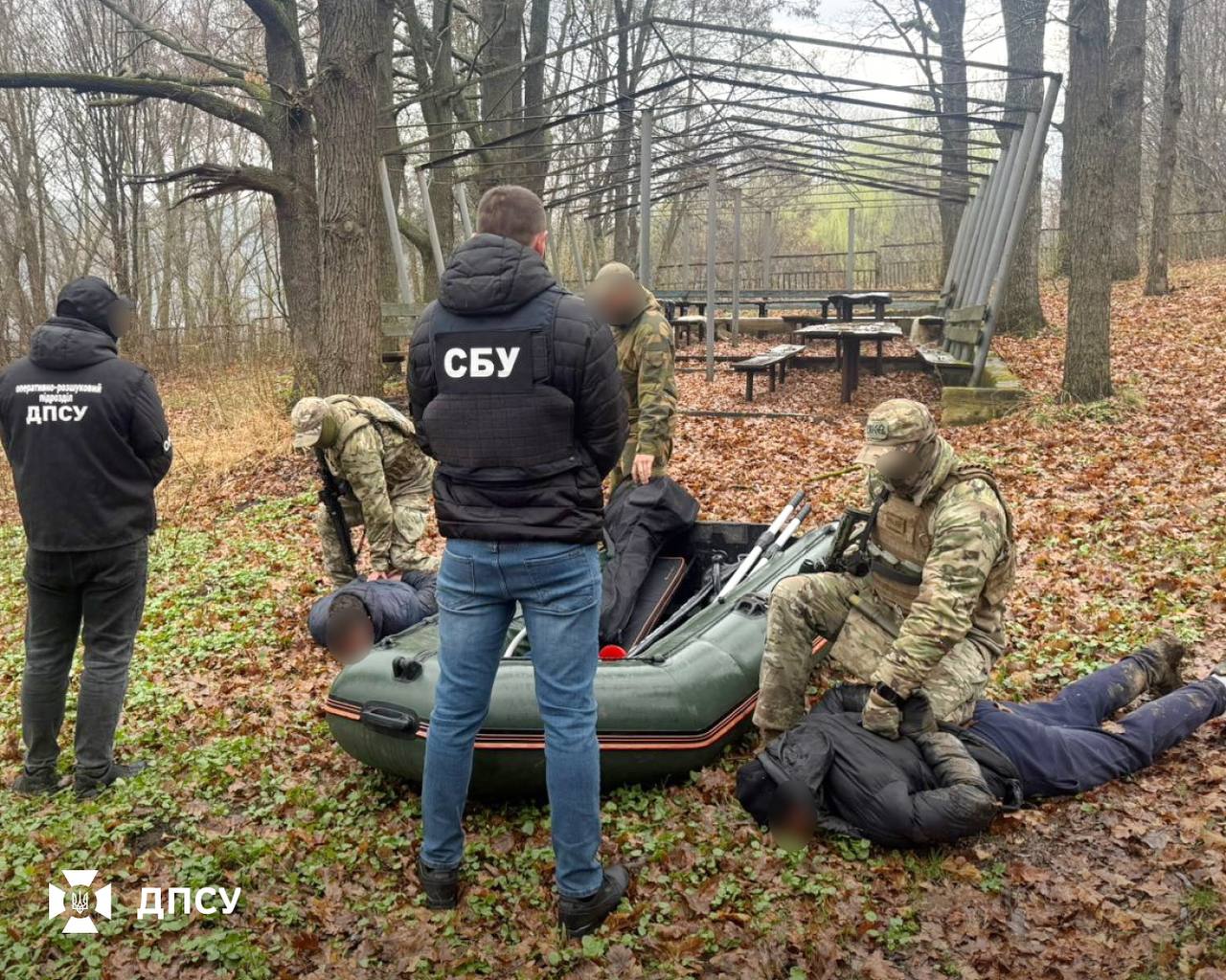 12 000 за переправу до Молдови