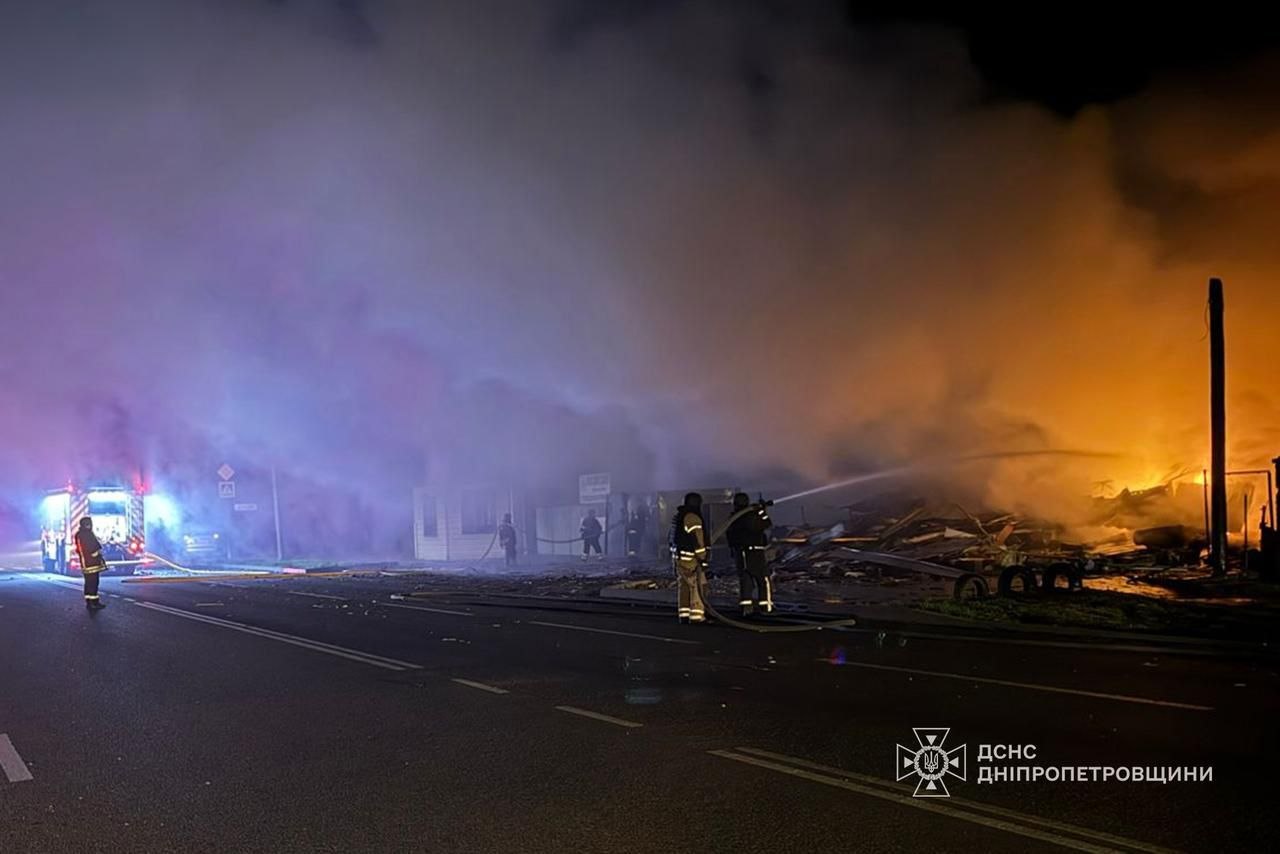 Понад 10 разів атаковано райони Дніпропетровщини: двоє постраждали