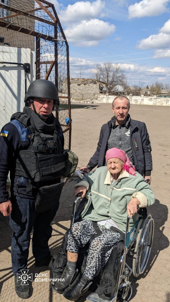 Евакуація 19 людей групою «Фенікс»