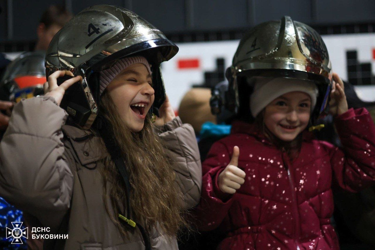 Сміх дітей у пожежній частині Буковини
