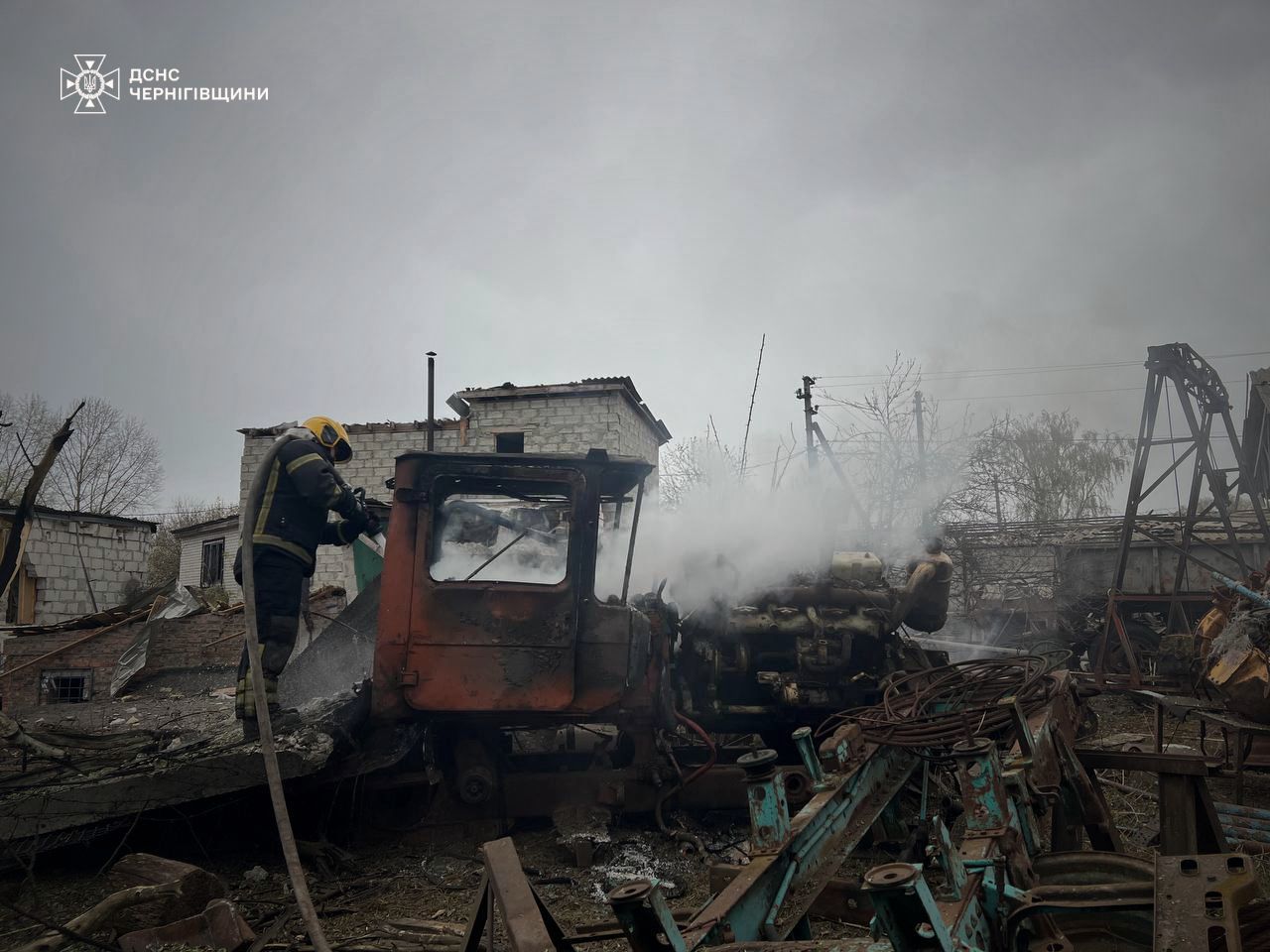 Наслідки ворожих обстрілів на Чернігівщині