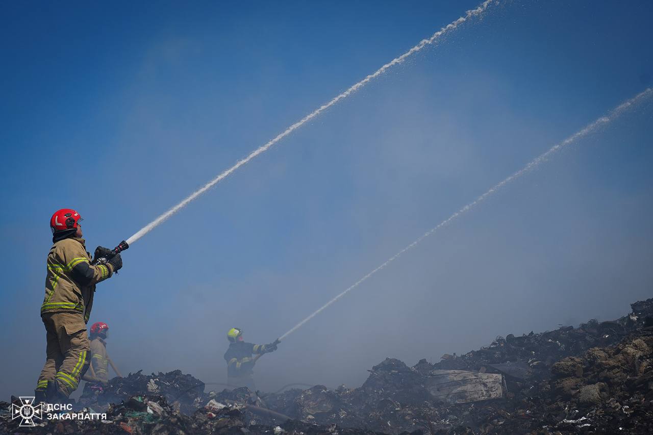 Пожежа на сміттєзвалищі поблизу Ужгорода