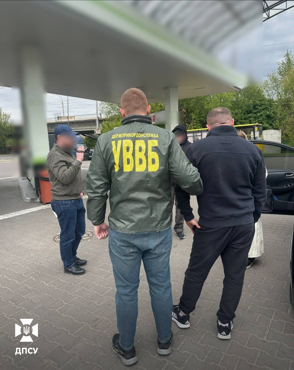 Викрито схему незаконного виїзду на Волині