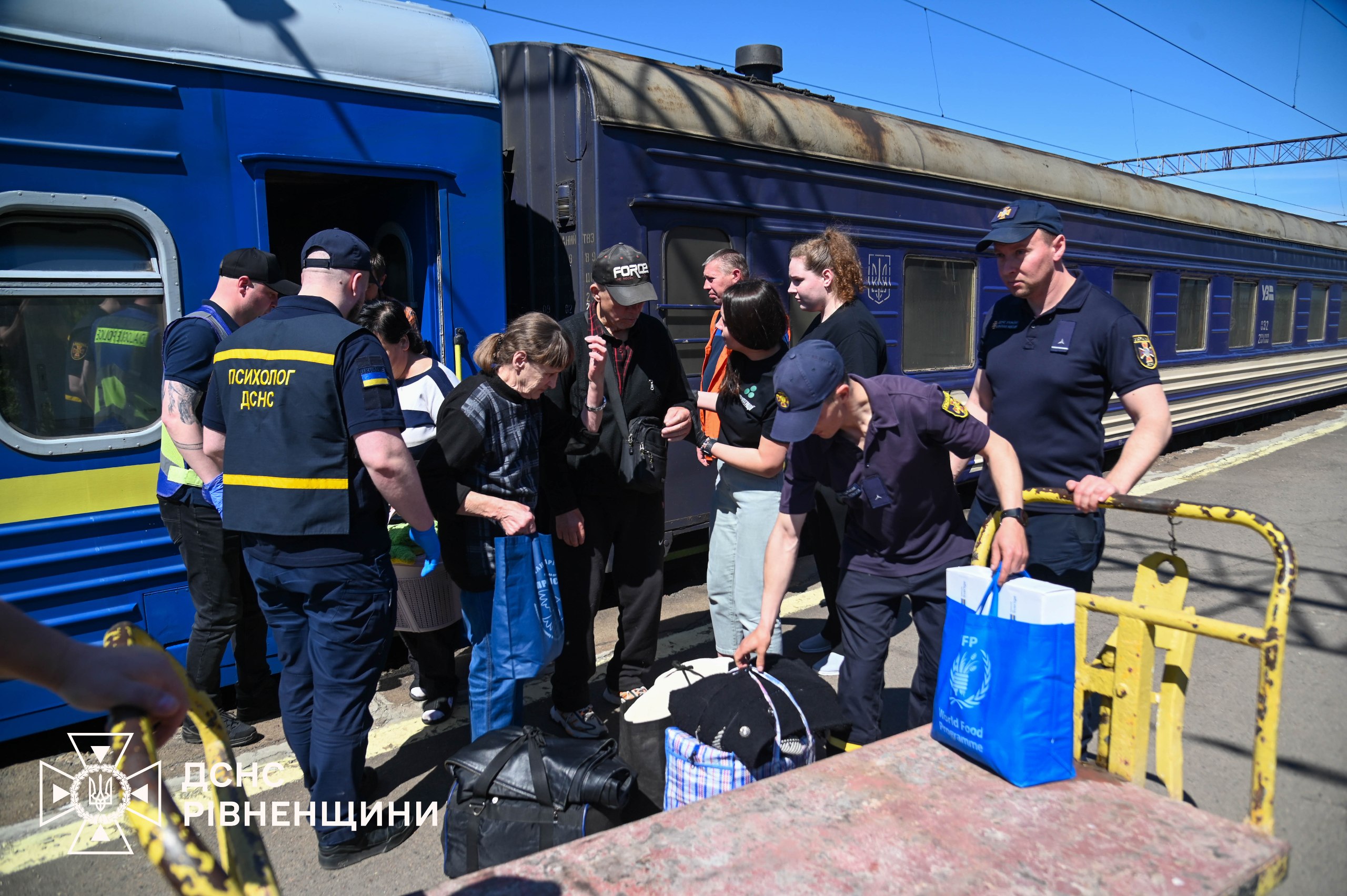 Рівненщина знову зустрічає евакуйованих з Донеччини