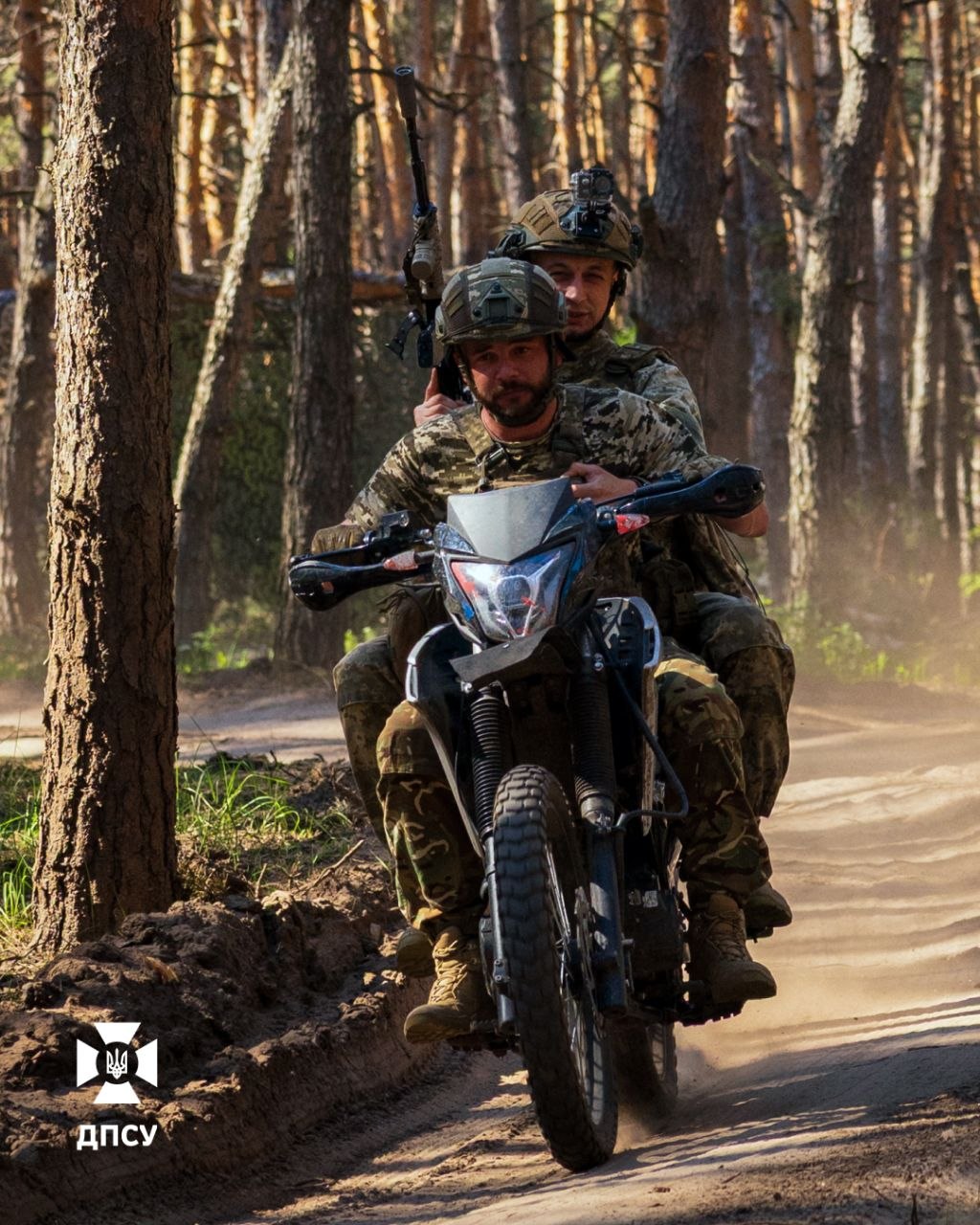 Мотоцикли «Форпост» для оперативних завдань