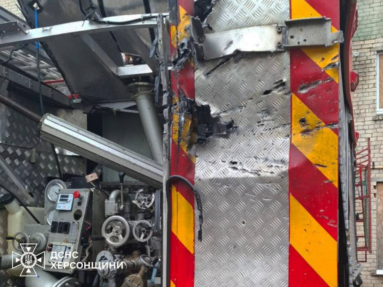 Херсон: двоє рятувальників і цивільний постраждали