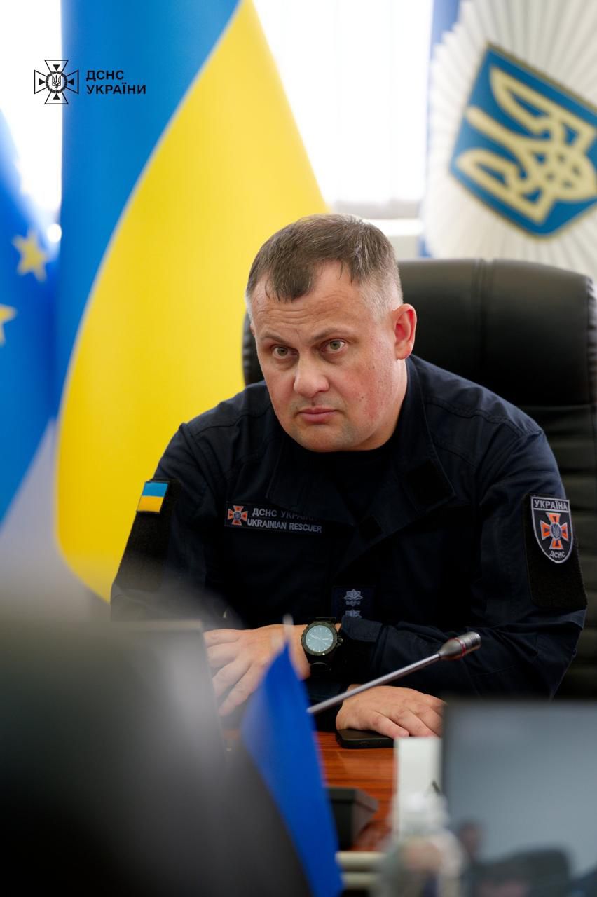 Даник зустрівся з Таро у ДСНС