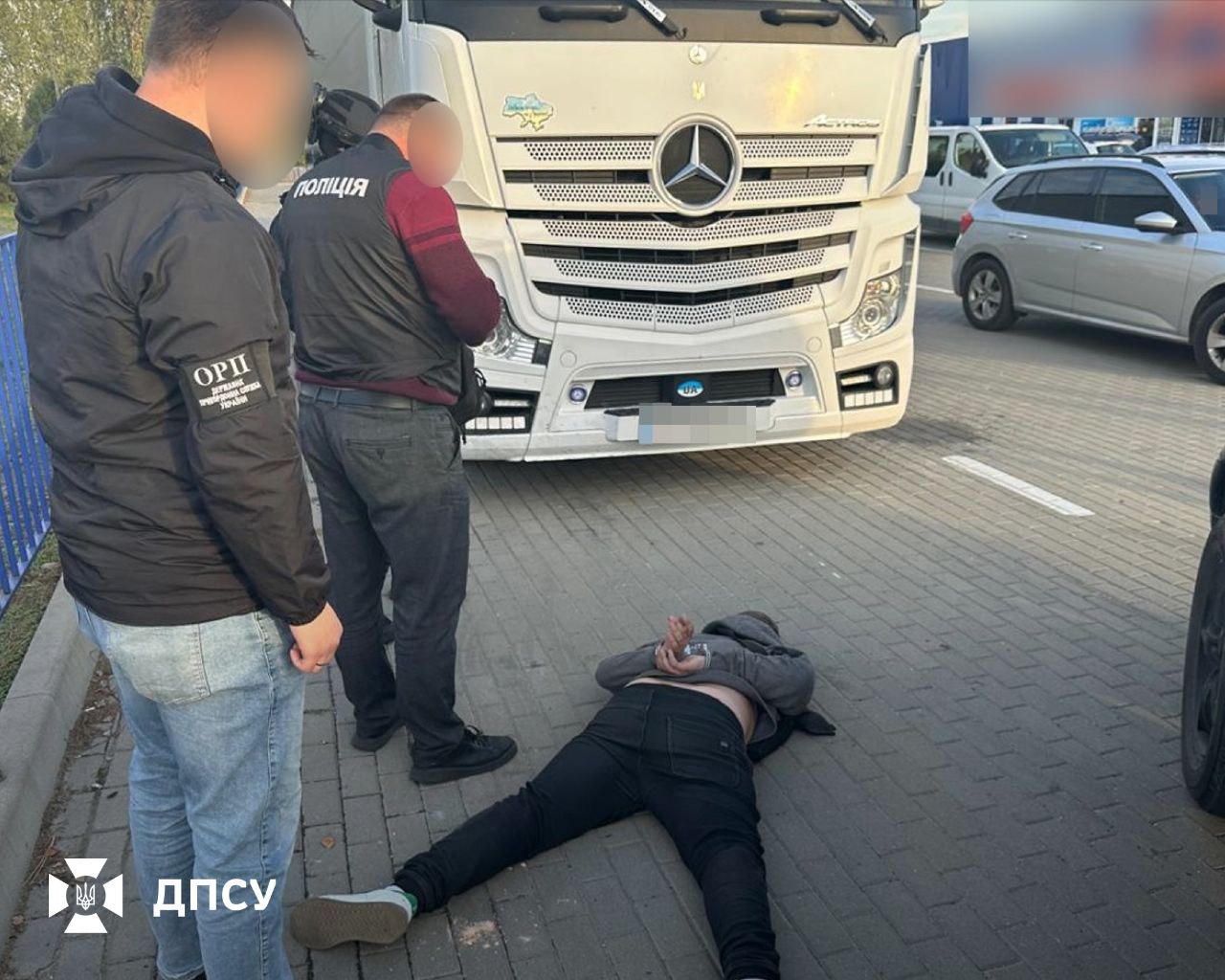 Бізнес на «гуманітарці»: викрили схему авто