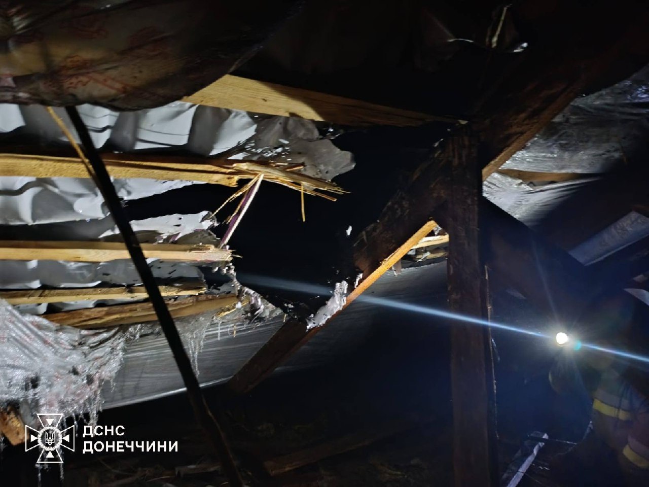 Олександрівка: ворожий обстріл пошкодив пожежно-рятувальну частину