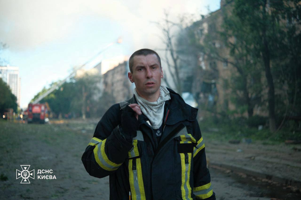Рятувальники ДСНС після атак Росії: фото