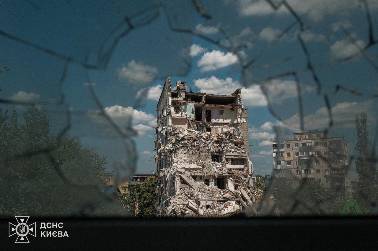 Фото тижня: зруйнований будинок у Києві