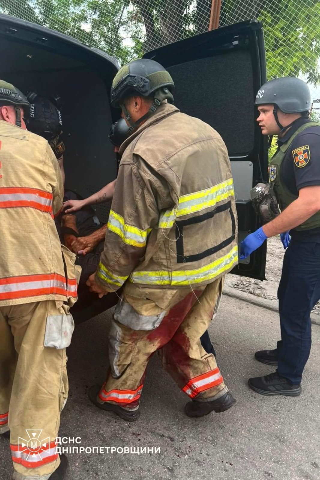 На Дніпропетровщині обстріл: постраждали рятувальники