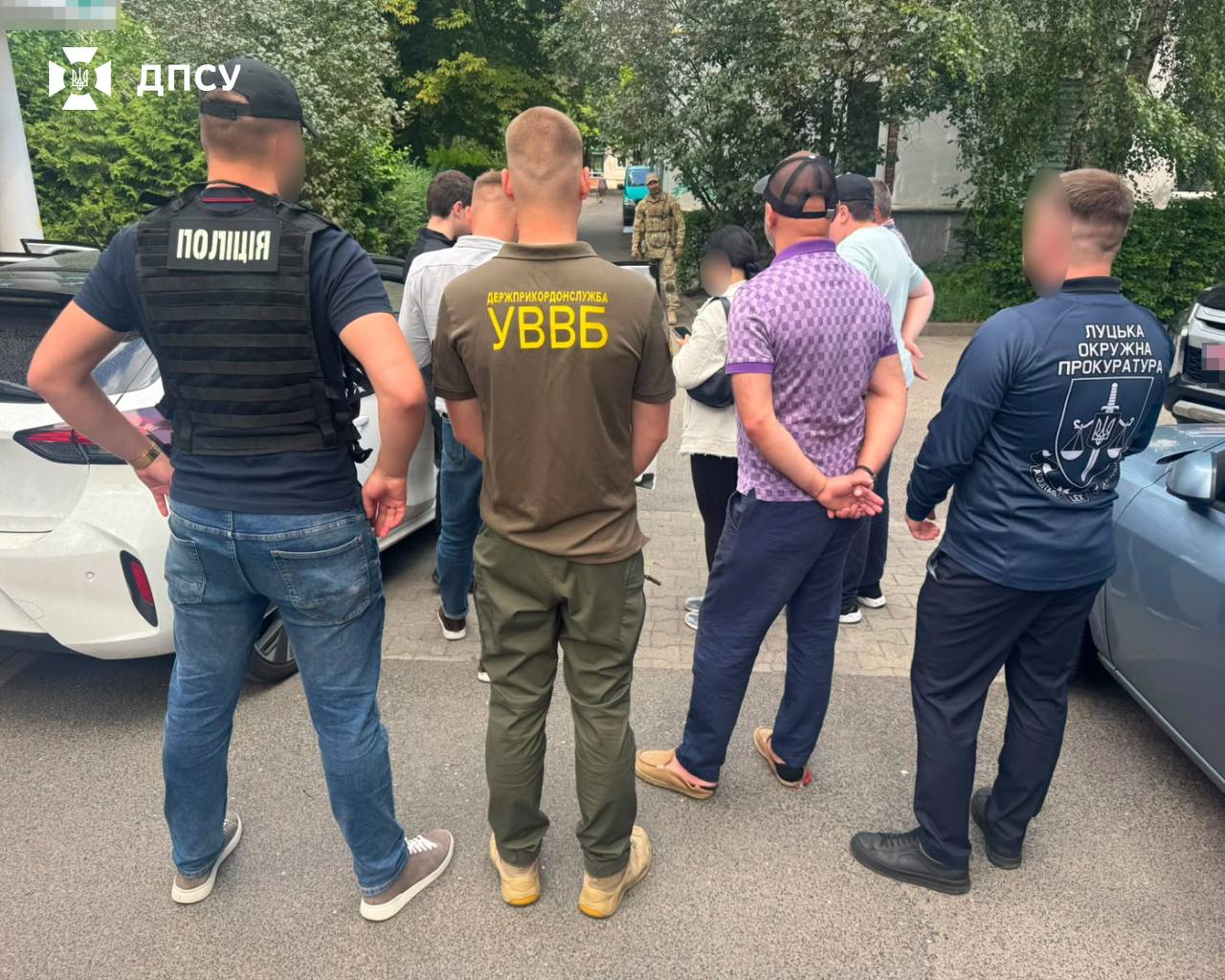 Затримано ділка за $20 000 за списання зі служби