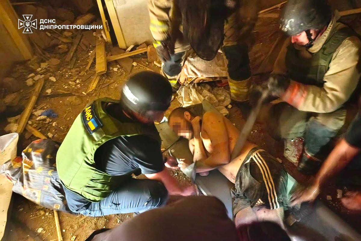 Дніпропетровщина: 5 людей постраждали від обстрілів