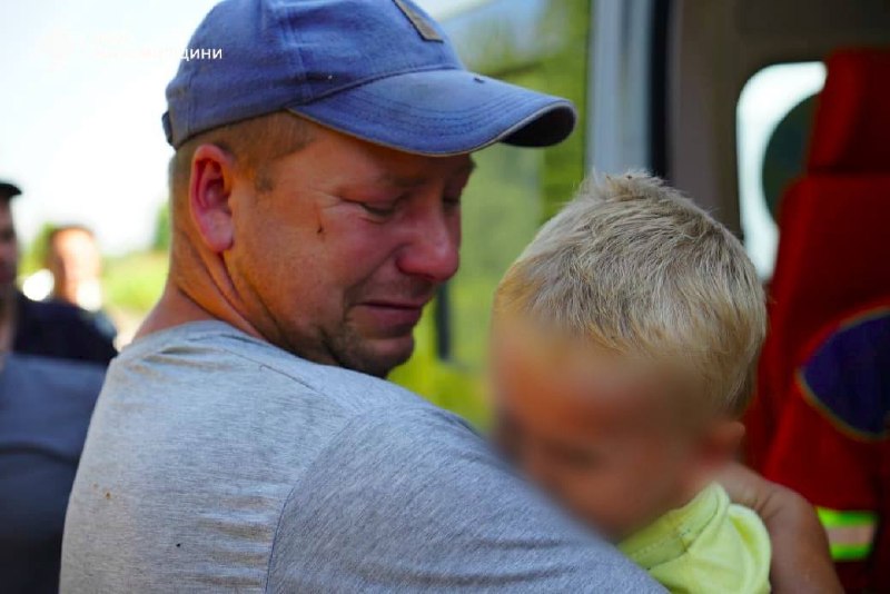 Півторарічного хлопчика з Житомирщини знайшли живим
