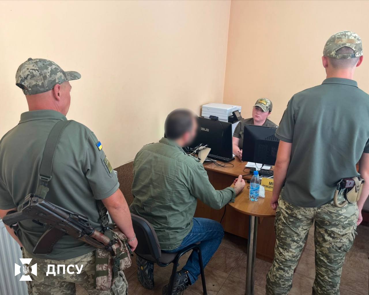3000 доларів за виїзд: підкуп прикордонниці