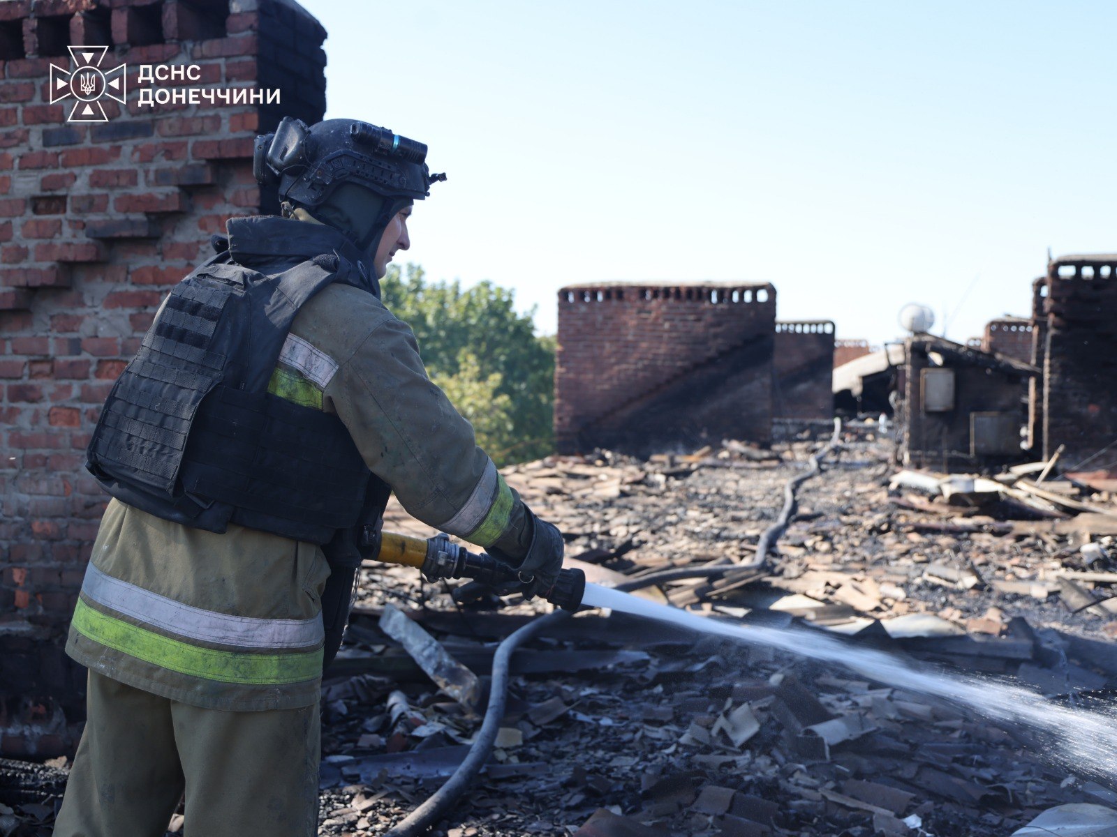 Російські війська обстріляли житловий сектор Донеччини