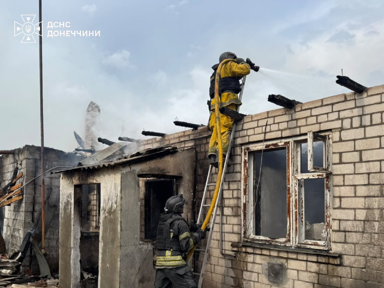 Врятували чоловіка з-під завалів у Слов'янську