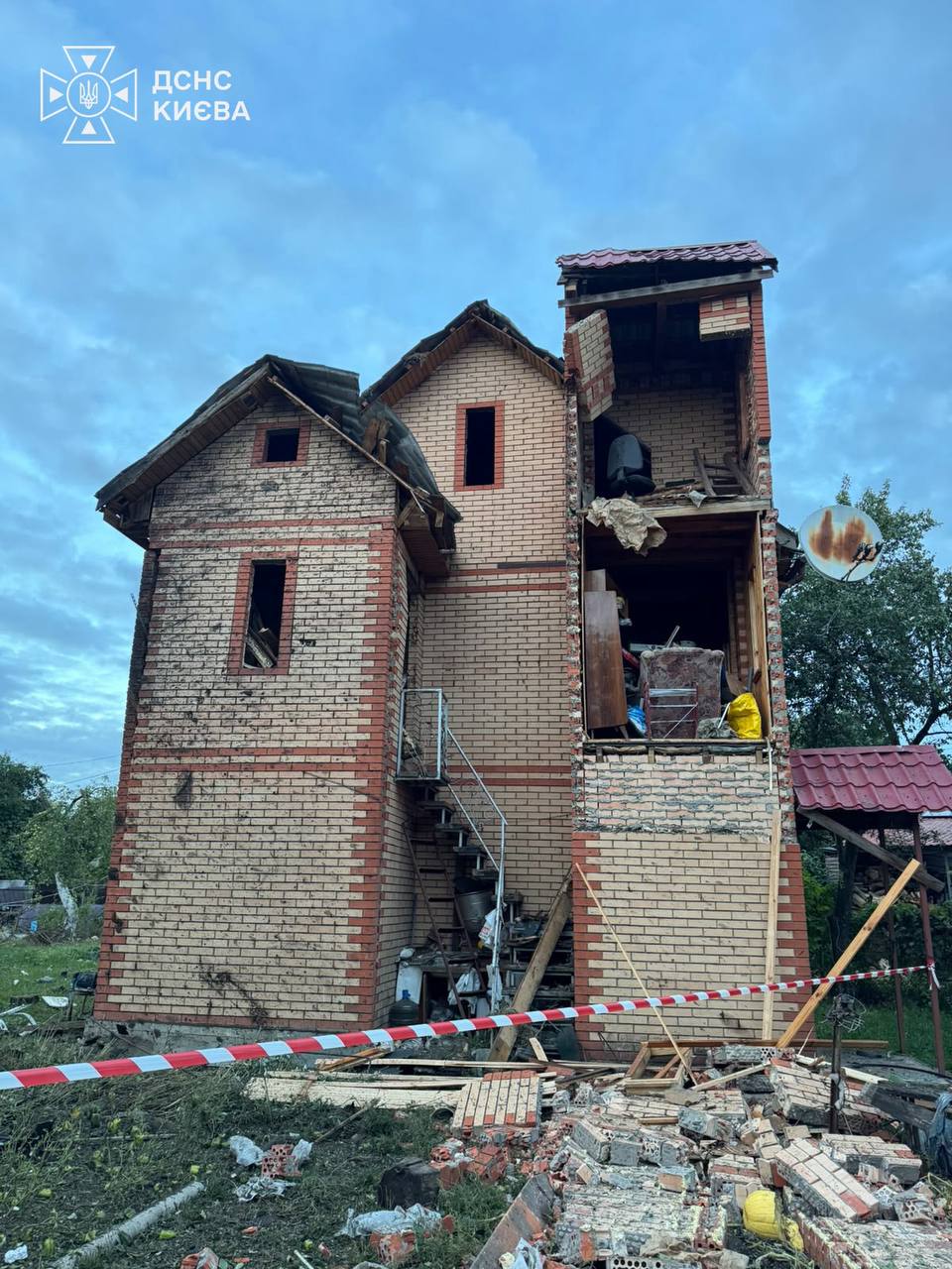 Київ: 1 людина поранена після атаки БпЛА