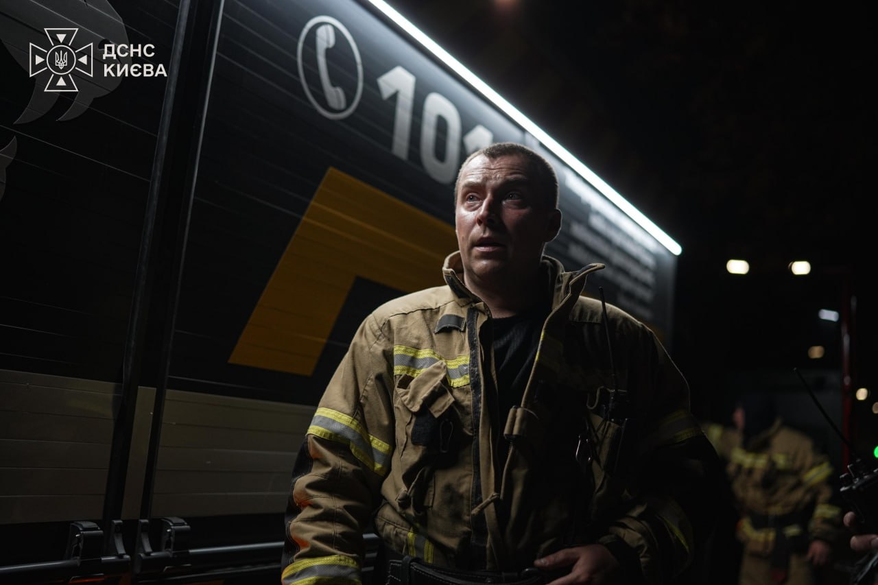 Київ: постраждала жінка через ворожу атаку