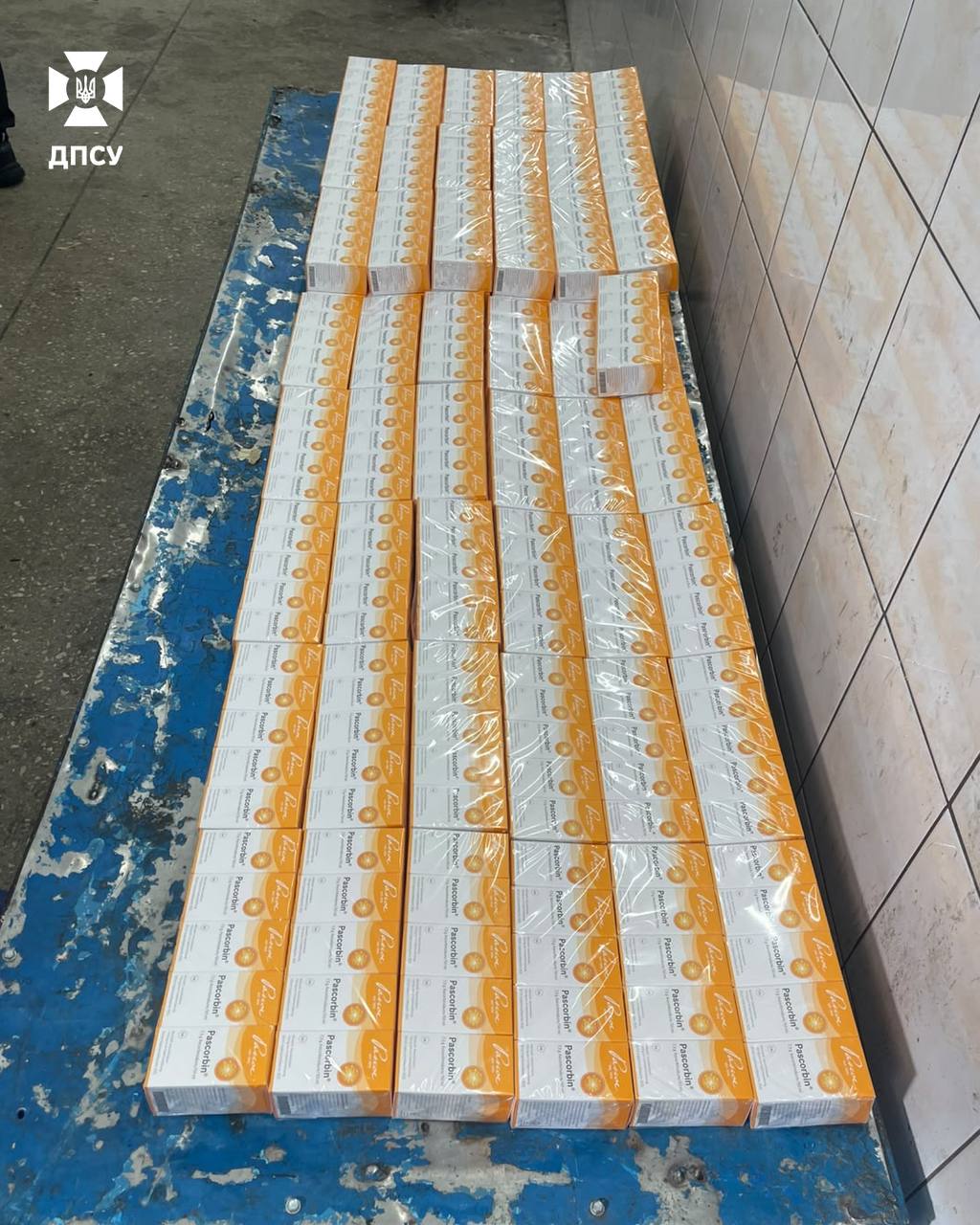 Вітаміни на 1,4 млн грн: 1400 упаковок вилучили