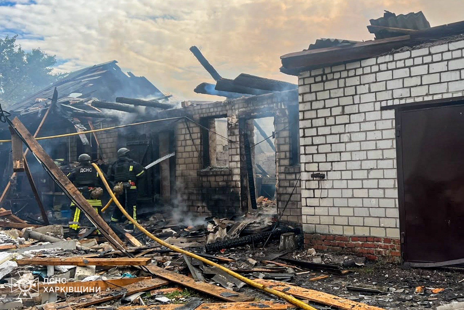 На Харківщині атака БПЛА: пожежа в приватному будинку