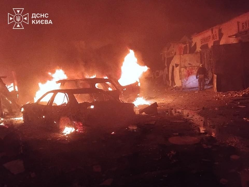 Російська атака у Києві: 2 загинули