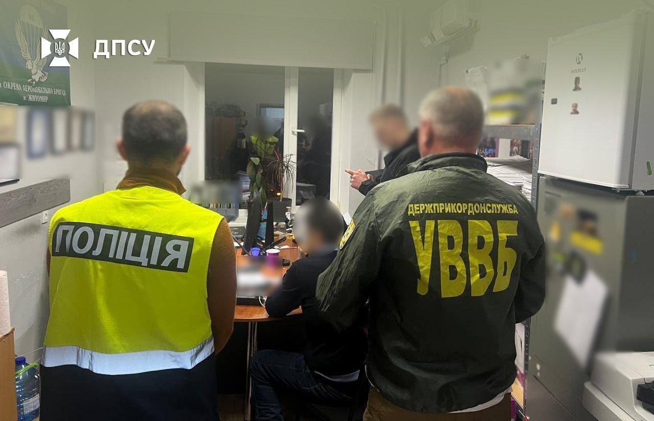 Підозра депутату за неякісні грілки для прикордонників