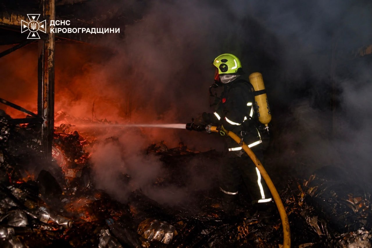Наслідки обстрілів: триває ліквідація атаки шахедів